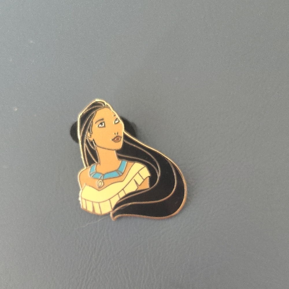Disney Pocahontas Black and Gold Lanyard Pin Series 2004